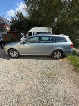 Volkswagen Passat B7 103kw šedá barva - 9