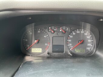 VOLKSWAGEN MULTIVAN T4 - 9