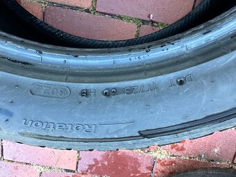 Hankook Winter Evo3x 235/50/R19 SADA - 9