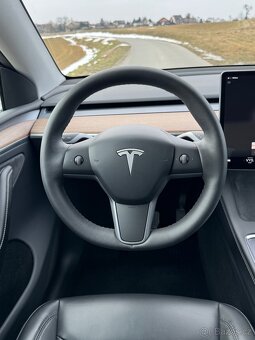 Tesla Y 2023 / Long Range AWD / 1.majitel / DPH / AMD RYZEN - 9
