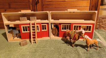 Dřevěná stáj Woody - kufřík - 9