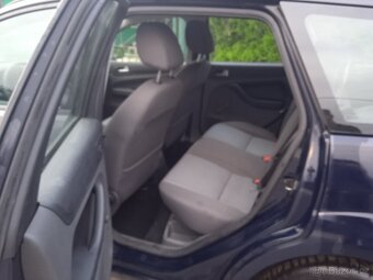 FORD FOCUS KOMBI II 1.6TDCi66kw,rv5/2006,JEDE PĚKNĚ - 9