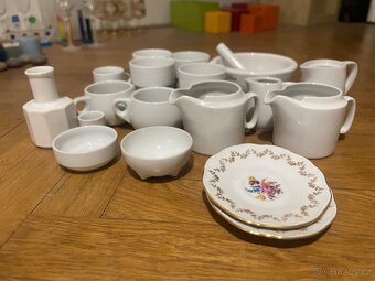 Porcelánové hrníčky a misky - 9