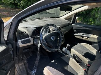 Fiat Punto 1,3 JTD 66kW r.v. 2006, motor ok, bez koroze - 9