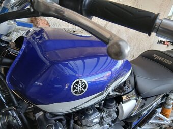 Yamaha xjr 1300 - 9