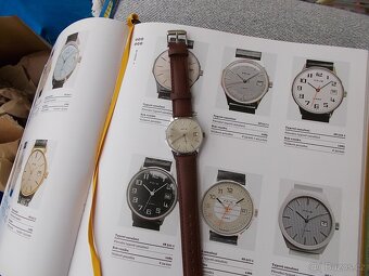 oblibene krasne funkcni hodinky prim Pyzamo rok 1985 - 9