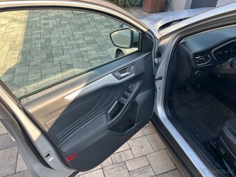 Ford Focus 1.5 TDCI ČR 2020 Ecoblue 88 kw - 9