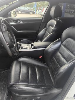Kia Stinger 3.3biturbo AWD EU - 9