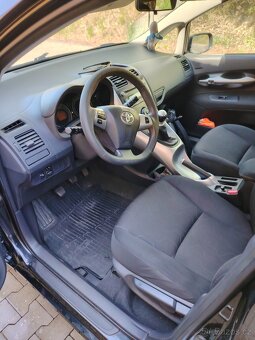 Toyota Auris 2012 - 9