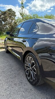 ŠKODA Superb L&K 4x4 - TOP STAV - 9