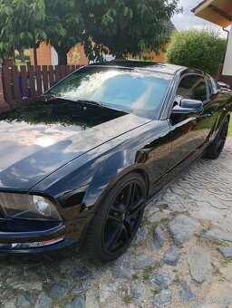 Ford Mustang 4. V6 - 9