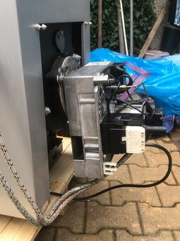 Prodám litinový kotel na olej 33 -36 Kw - 9