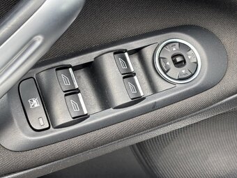 Ford S-MAX 2.2 TDCi , 129 kW nafta, 2009 - 9