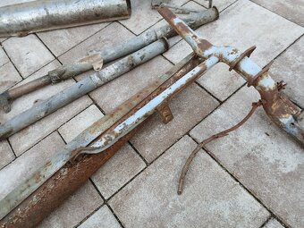 Jawa 50 pionyr - výfuky, krize - 9