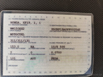 Honda PCX 150 r.v.2016, najeto pouze 15tis. km - 9