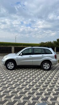 TOYOTA RAV4 2.0D4D 85kw 4x4 - 9