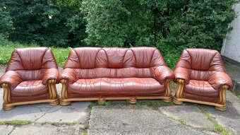 Kožená sedací souprava 3+1+1 s masivním dřevem - 9