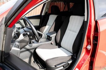 Mazda 3 1.6, 77kW (2010) - 9