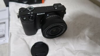 Sony A6400 + 16-50 PZ - 9