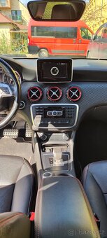 Mercedes-Benz AMG A45 - 9