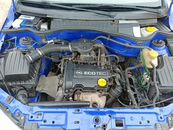 Prodám Opel Corsa C 1.0 43kW s platnou STK - 9