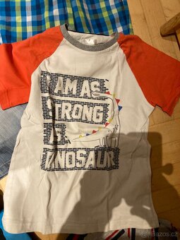 Balík věcí kluk 122,128 - 9