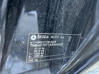 Škoda Superb 2,0 tdi, 103 kW - 9