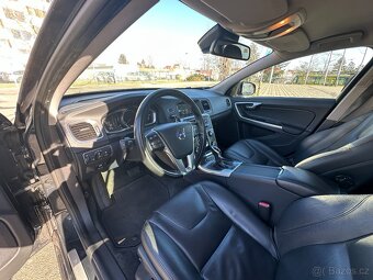 Krásné Volvo V60 D6 AWD 208KW, TAŽNÉ 1800KG - 9