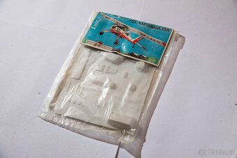 spousta modelů letadel 1/72 - 9