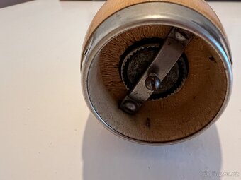 Starožitný ruční mlýnek na pepř - Antigue, vintage - 9