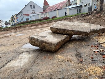 Staré žulové desky - minimální odběr od 15 m2 - 9