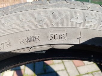 225/45 R17 94Y - 9