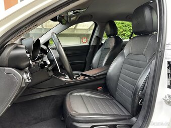 Alfa Romeo Giulia 2.2 JTDM 132kW Super Kůže Navi Automat - 9