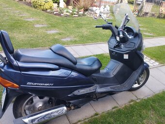 Burgman 250 - 9
