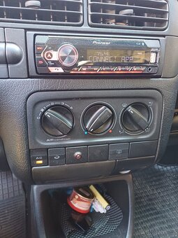 Volkswagen Golf 3 1.9 TD, funkční klima - 9