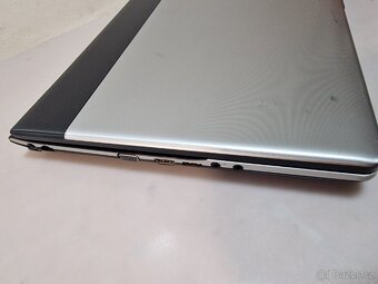 Notebook Samsung 300E - 9