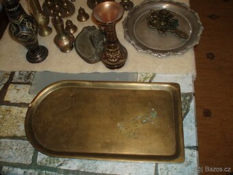 Mosazné dekorace - 32 ks - viz foto - cena za celek - - 9