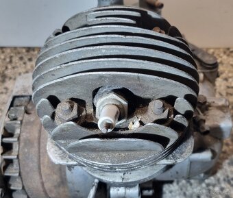 Manet S 100 - motor - 9