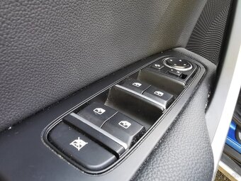 Kia XCeed 1,6 T-GDi GPF EXCLUSIVE, 150 kW, 6 st. Manuál - 9