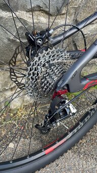 Karbonové celoodpružené horské kolo Cannondale Lefty 29 - 9