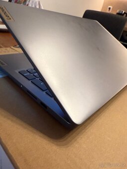 Lenovo IdeaPad Slim 3 - 9