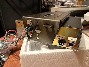 Stereo autorádio + 8 track player do ameriky - ÚPLNĚ NOVÉ - 9