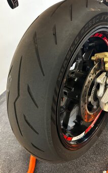 Aprilia Dorsoduro 1200 - 9