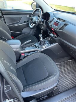 Kia Sportage 2.0 CRDI 4x4 AWD - 9