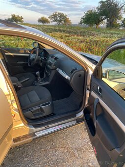 Škoda Octavia 2 SCOUT Combi 2.0TDI - 9