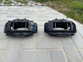 Brzdiče Brembo Subaru - přední - 9