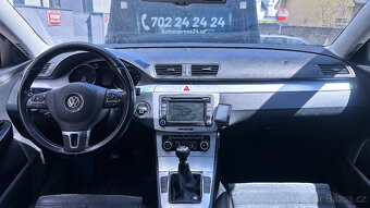 Vůz na náhradní díly VW Passat B6 kombi 2010 CBAB KXU LK7X - 9