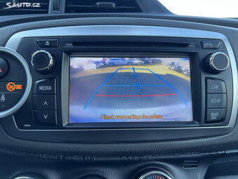 🚗 Toyota Yaris 1.0VVTi KAMERA TAŽNÉ PŮVOD ČR - 9