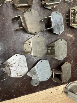 Predám skrinkový regulátor napati JAWA ČZ 175 250 35 - 9