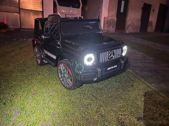 Dětské autíčko Mercedes G63 4x4 - 9